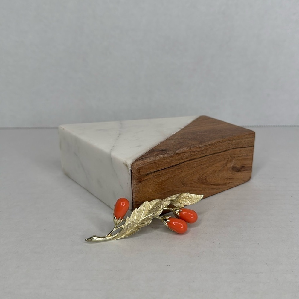 Sarah Coventry "Bittersweet" Faux Coral Pin, Circa 1960's lot B6